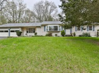 62 Great Neck Rd, Trumbull, CT 06611