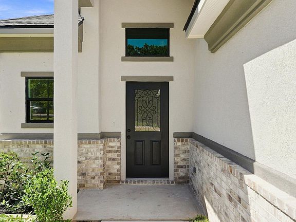 5th image of 3020 Apache St