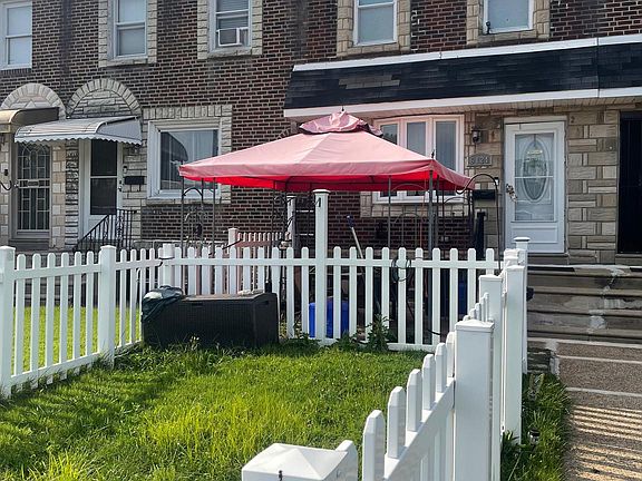 2nd image of 6124 Tackawanna St