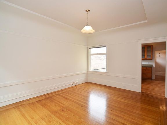 5th image of 445 Ashbury St #8