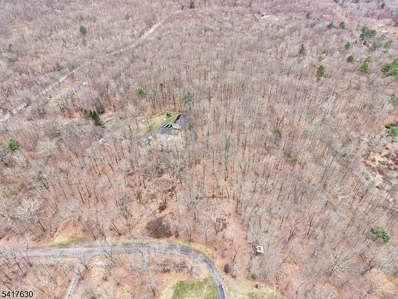 5th image of 32A Fox Hollow Rd