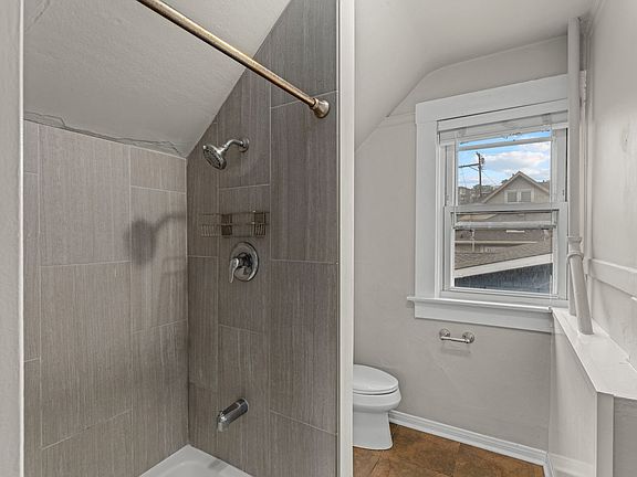 4th image of 531-535 W Juniper St #97447DC14
