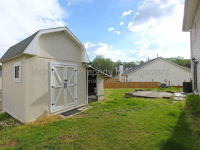 703 Swan Hill Ct — Photo 22