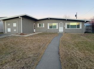 36 J St NE, Ephrata, WA 98823