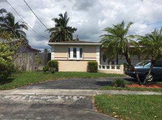 3301 NW 40th St, Lauderdale Lakes, FL 33309