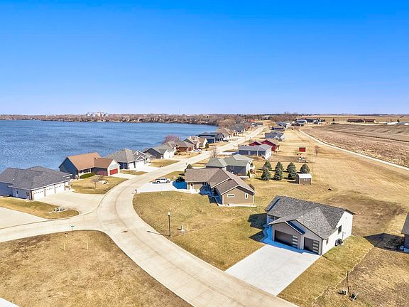 2nd image of 405 Beachcomber Dr