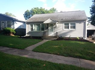 1220 19th Ave SW, Cedar Rapids, IA 52404