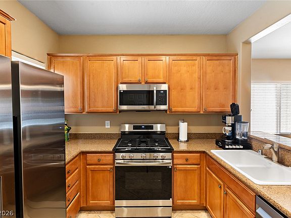 2nd image of 2624 Cornish Hen Ave