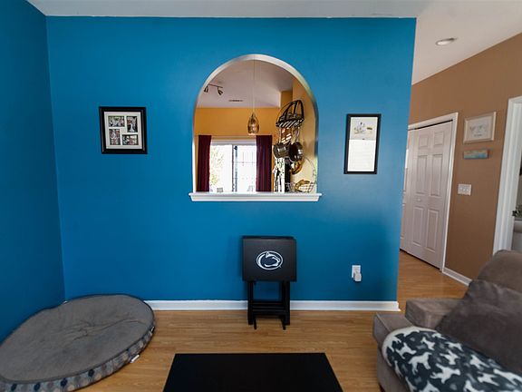 4th image of 527 Wesberry Cir