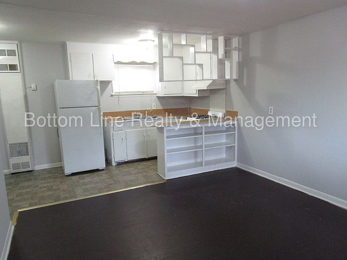1st image of 23 Alice Ave APT 11