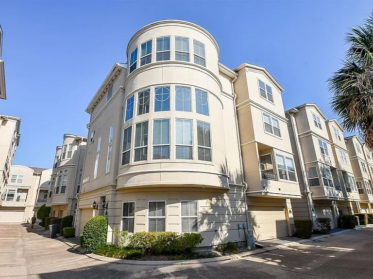 1515 Hyde Park Blvd #39 — Photo 30
