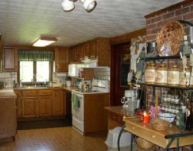 2nd image of 578 SAWYER HOLLOW Road