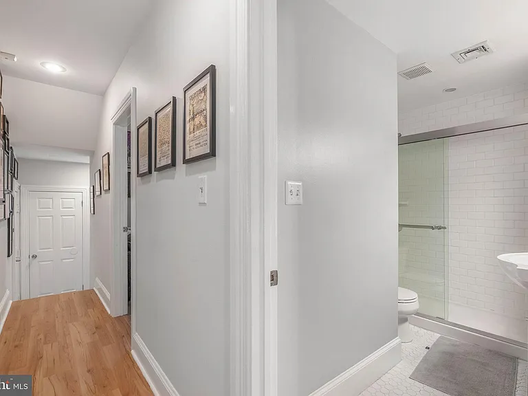 2302 Spruce St #3 — Photo 8