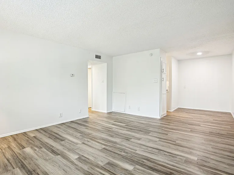 Jewel Apartment Homes — Photo 10