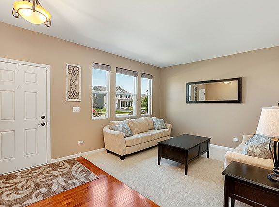 3rd image of 25109 Presidential Ave