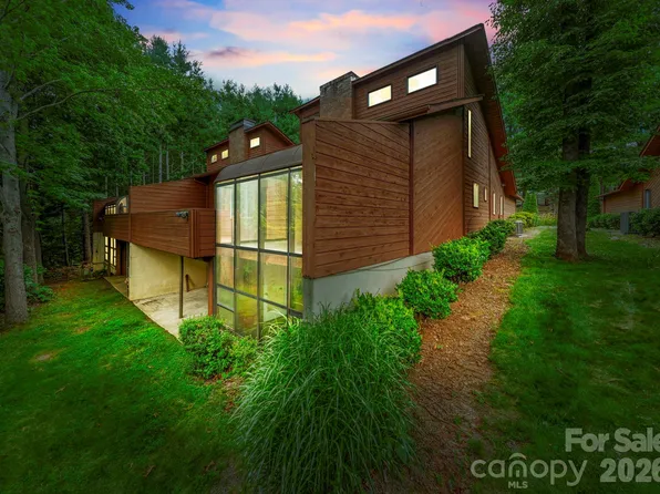 204 Woodfield Dr, Asheville, NC 28803