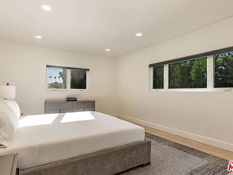 703 N Maple Dr — Photo 34