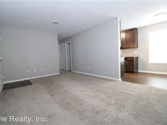 3rd image of 387 Terrace Ave APT 207
