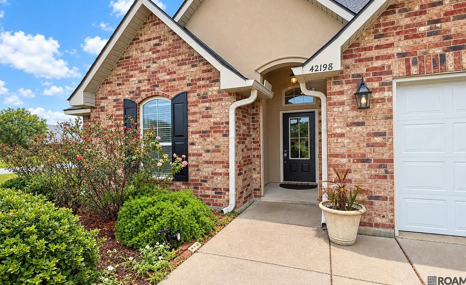 3 bed, 1545 sqft, $2,100 — Photo 3