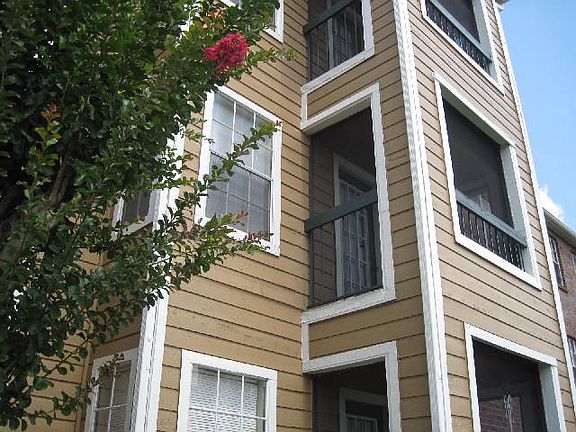 3rd image of 4301 Lizshire Ln APT C206