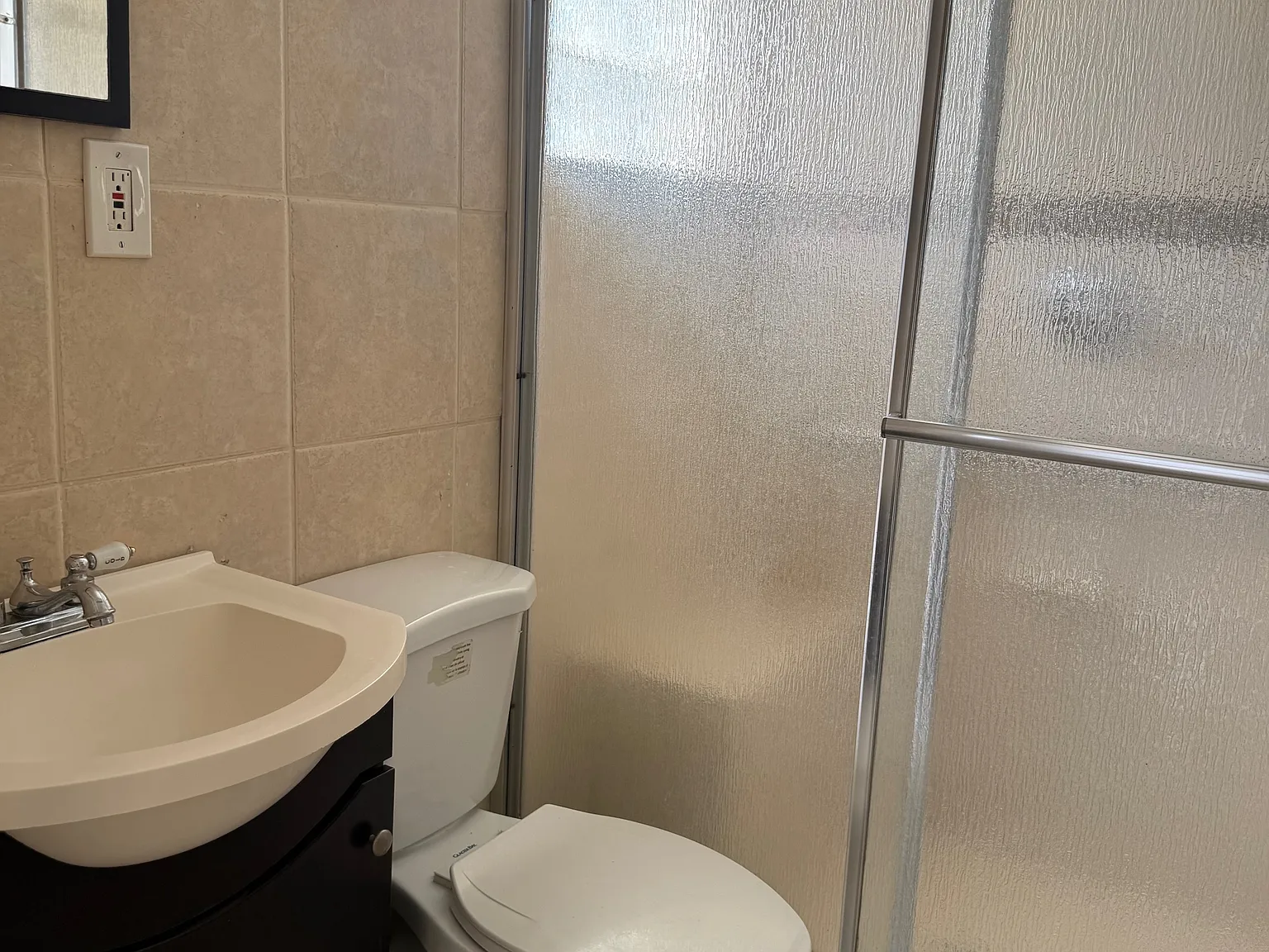 1 bed, 350 sqft, $1,150 — Photo 4