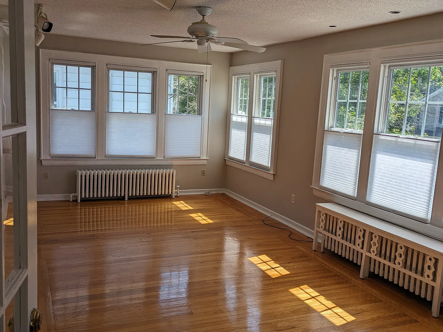 3 bed, 1800 sqft, $2,800 — Photo 2