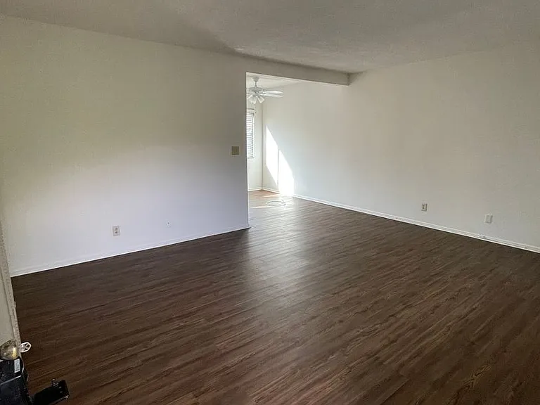 501 S 7th St — Photo 12
