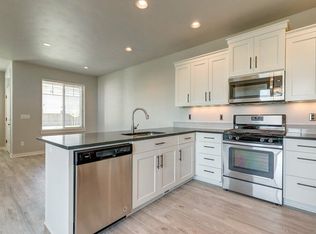 4596 SW 37th St, Redmond, OR 97756