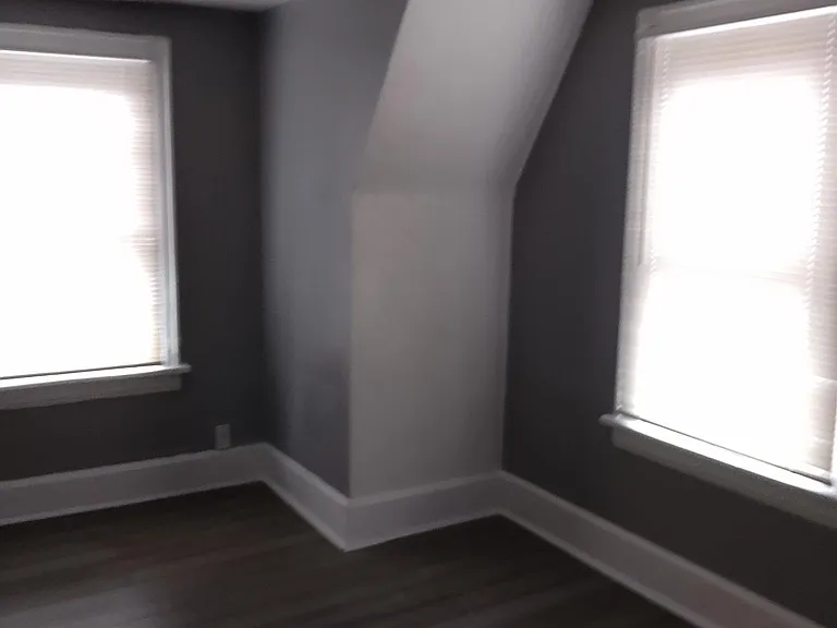 573 Grace Ave — Photo 12