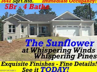 8 Sunflower Ct, Whispering Pines, NC 28327