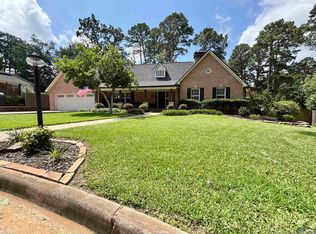 3 Lindsey Ln, Longview, TX 75601