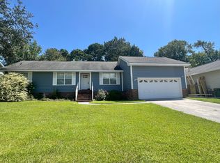 304 Preakness Ln, Sneads Ferry, NC 28460