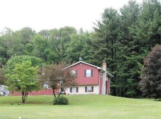 159 Hillside Ln, New Ringgold, PA 17960