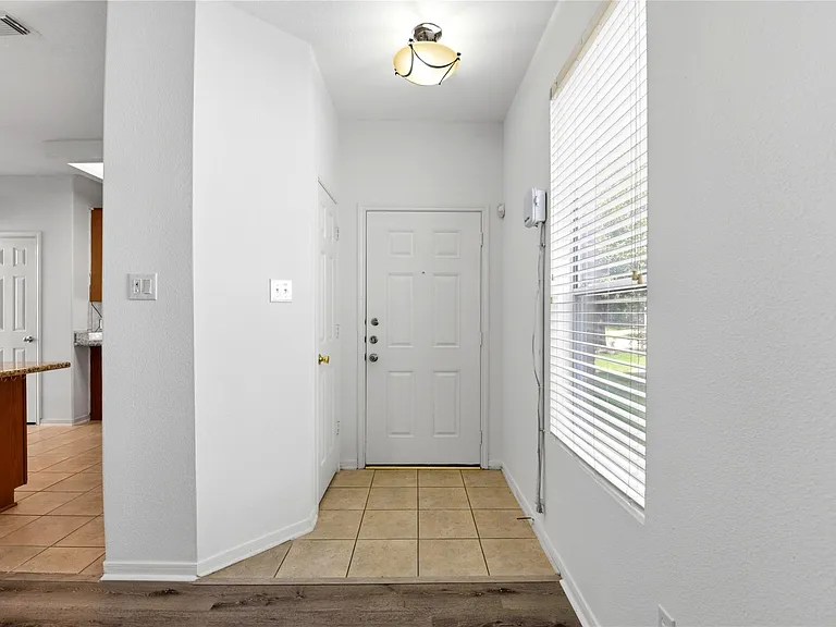 18427 Grove Brook Ln — Photo 6