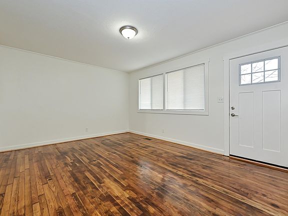 4th image of 2458 Twin Ave