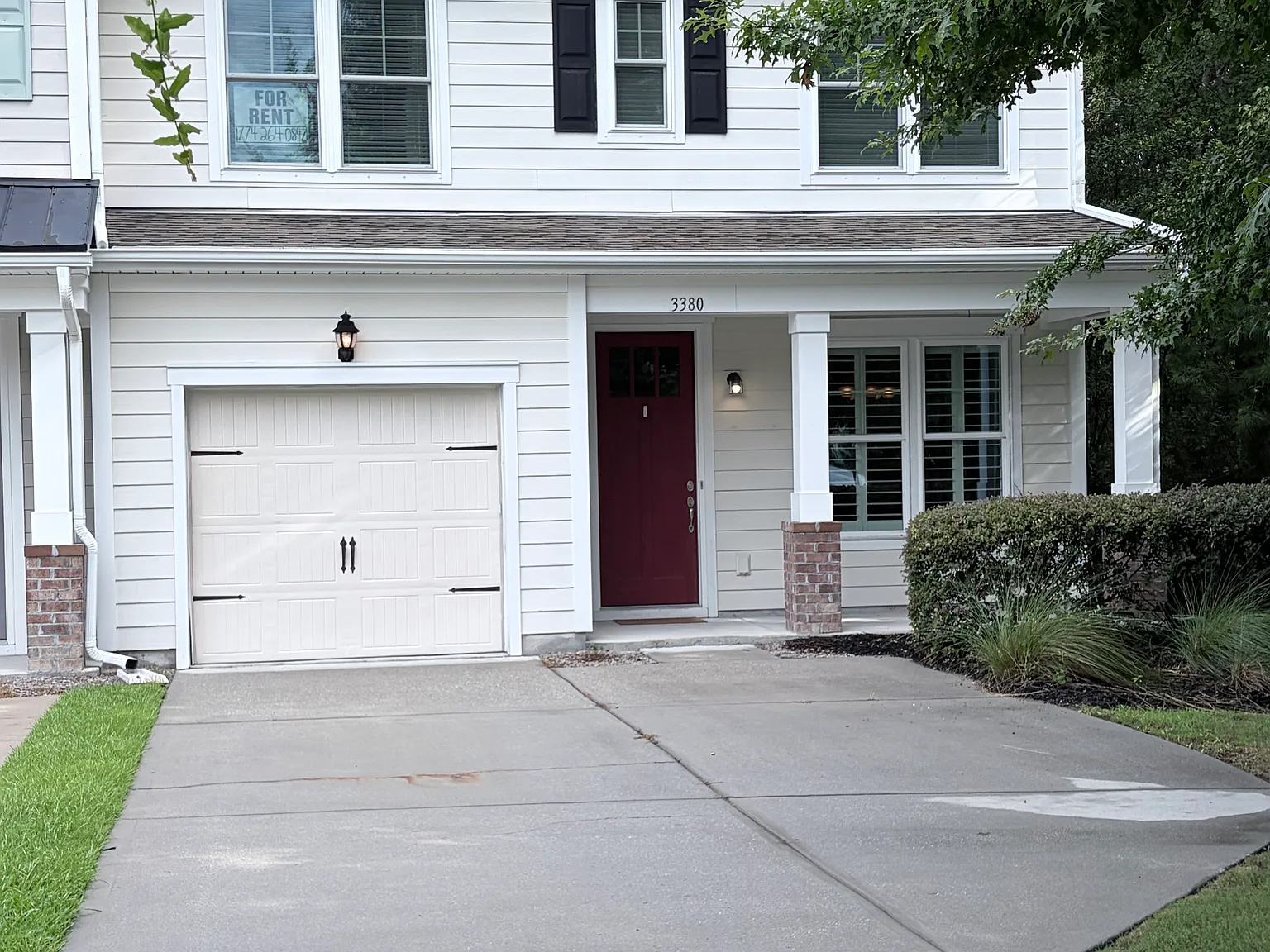 3380 Eastman Dr — Photo 2