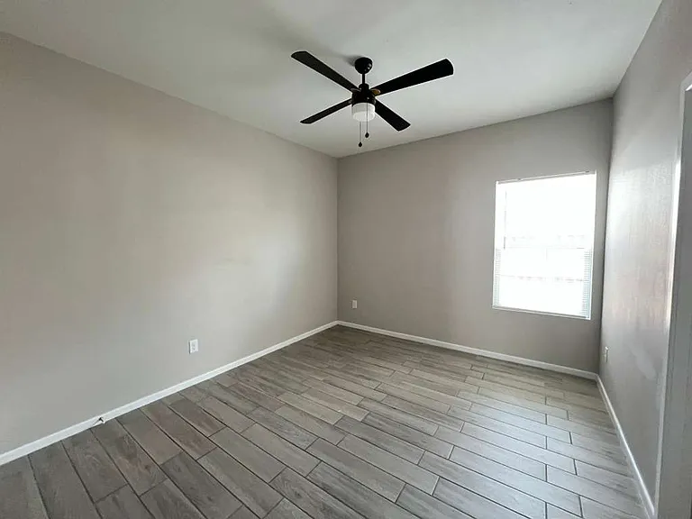 5701 Swallow Ave #3 — Photo 6