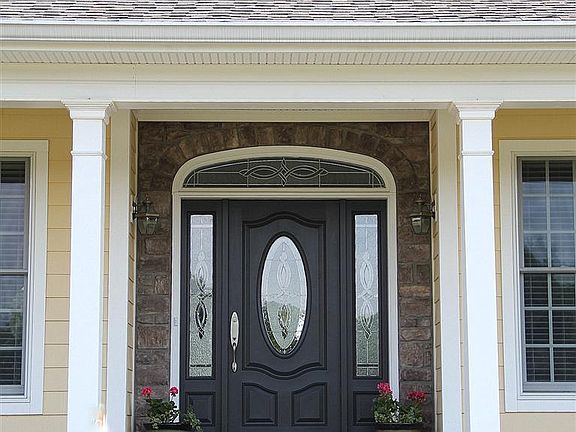 4th image of 305 Stonegate Dr