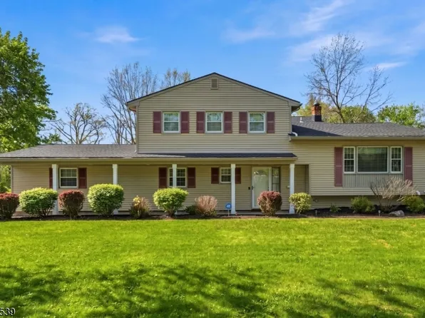 61 Queen Anne Dr, Bernards Twp., NJ 07920
