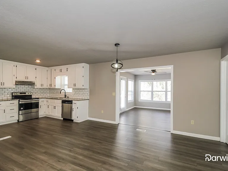 6260 Sherrian St — Photo 4