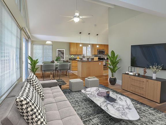 5th image of 4728 40th Ave NE APT 3A