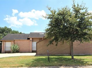 3106 Heritage Green Dr, Pearland, TX 77581