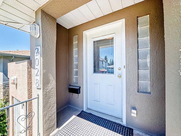 3rd image of 2028 Westmount Rd NW