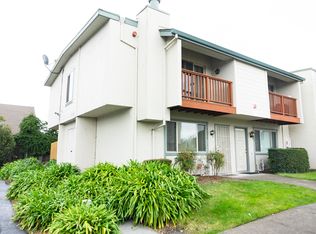 1090 Eleanor Ave, Rohnert Park, CA 94928