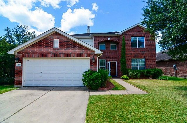 1st image of 2214 Rocky Hollow Ln