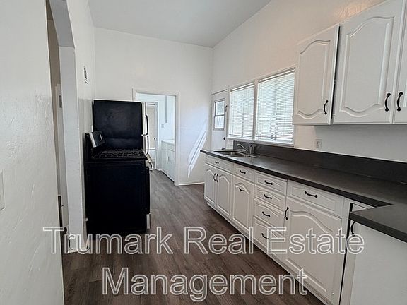 5th image of 1728 N California St