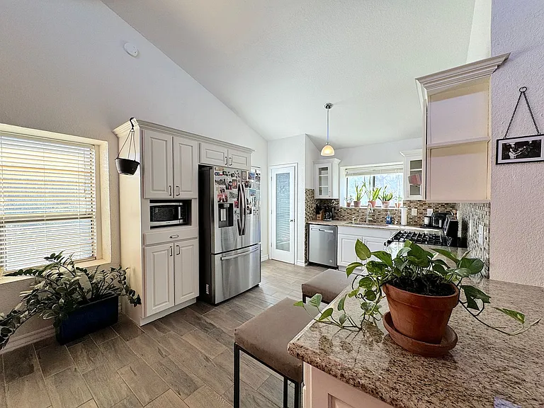 6851 Amposta Dr — Photo 11