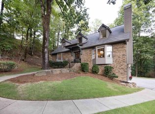 2429 Highbluff Rd, Vestavia Hills, AL 35216
