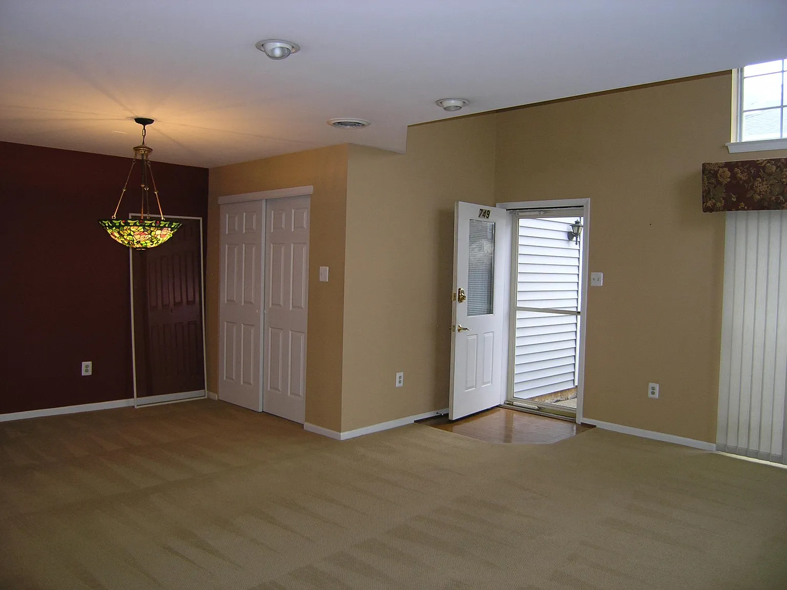 2 bed, 947 sqft, $1,975 — Photo 4
