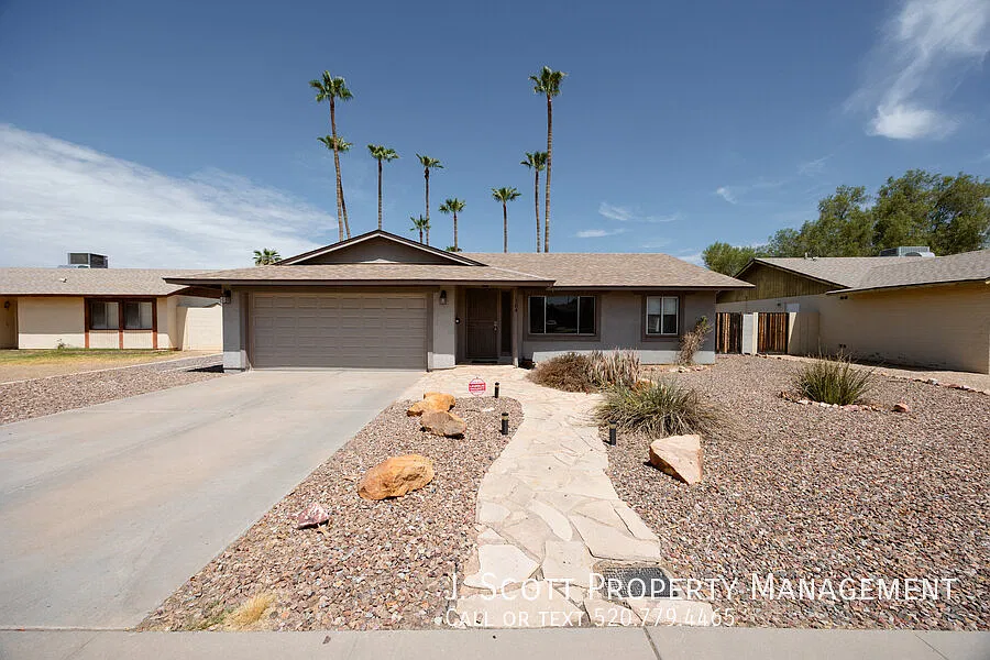 Available 1/15/2027 - Prime Tempe Location! Spacious Home With Pool And Walk-In Closets In Every ... — Photo 1